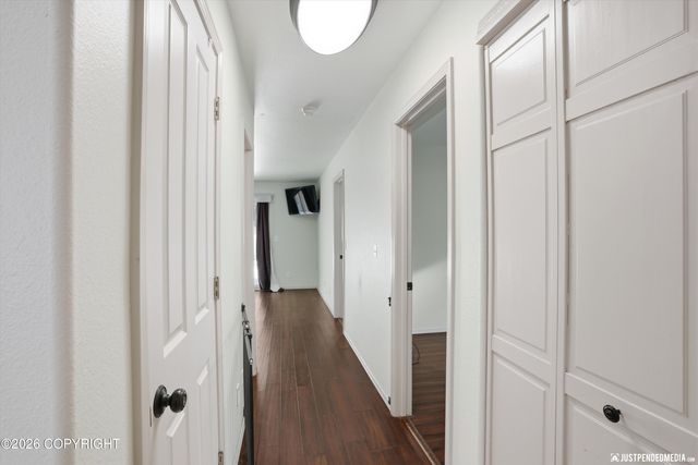 5553 College Meadow Circle, Anchorage, AK 99504