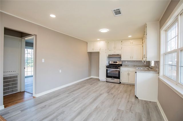 508 Geneva Street, Springdale, AR 72762