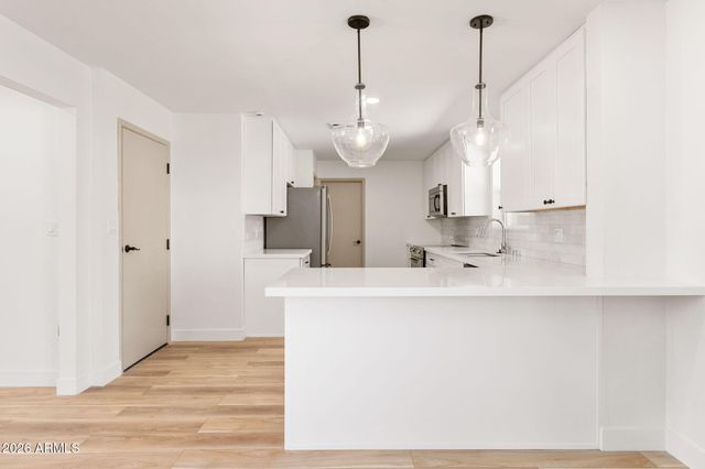 6060 E DALLAS Street, Mesa, AZ 85205