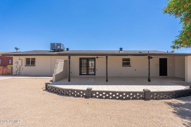 6060 E DALLAS Street, Mesa, AZ 85205