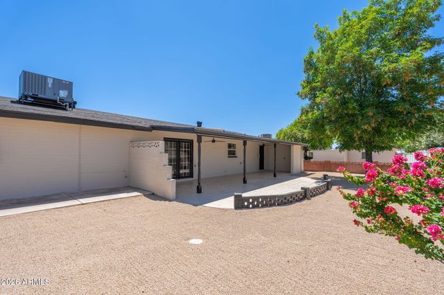 6060 E DALLAS Street, Mesa, AZ 85205