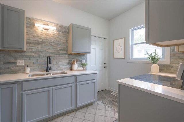 3237 Park Avenue, Kansas City, MO 64109