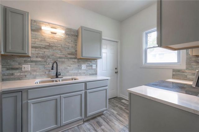 3237 Park Avenue, Kansas City, MO 64109