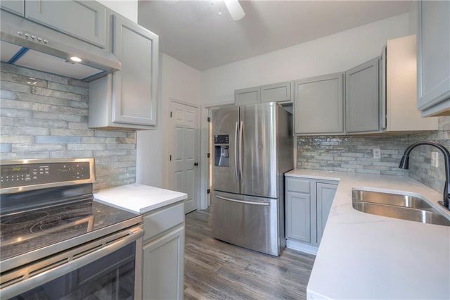 3237 Park Avenue, Kansas City, MO 64109