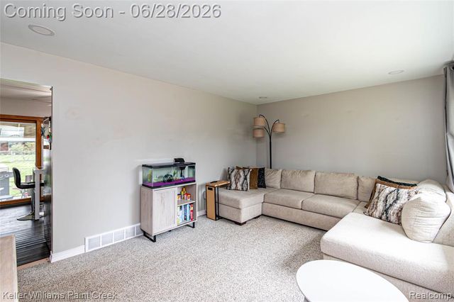 9075 Headley Drive, Sterling Heights, MI 48314