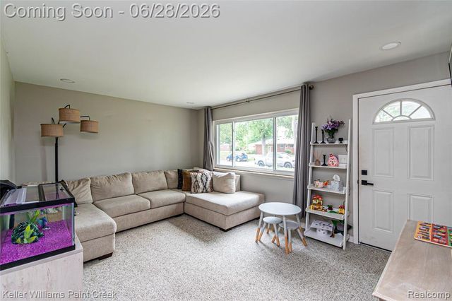 9075 Headley Drive, Sterling Heights, MI 48314