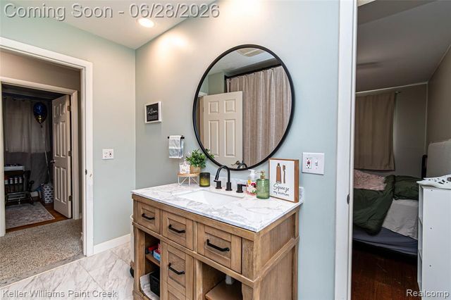 9075 Headley Drive, Sterling Heights, MI 48314