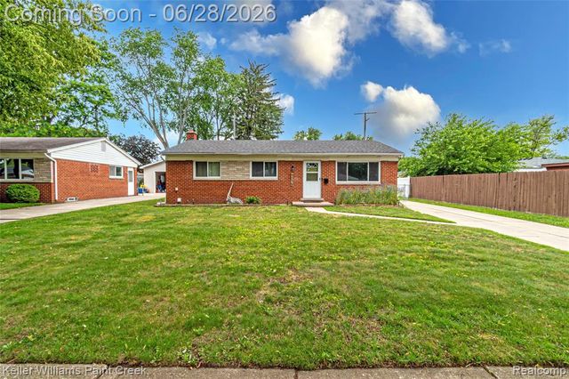 9075 Headley Drive, Sterling Heights, MI 48314