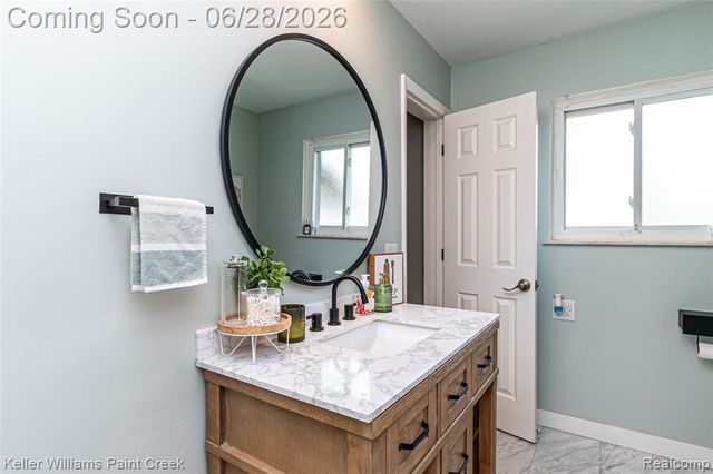 9075 Headley Drive, Sterling Heights, MI 48314