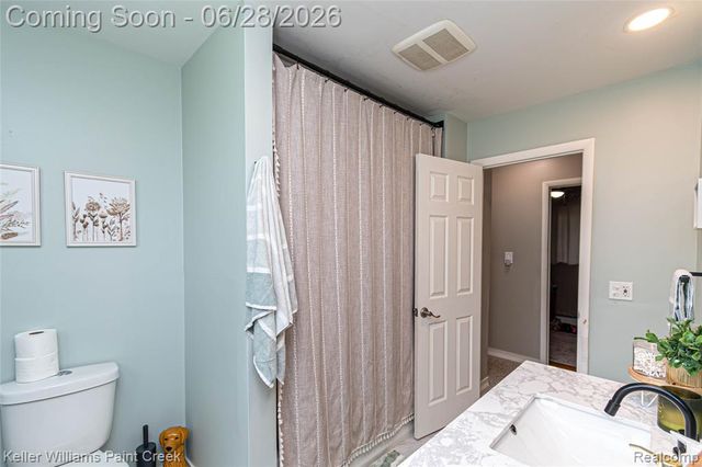 9075 Headley Drive, Sterling Heights, MI 48314