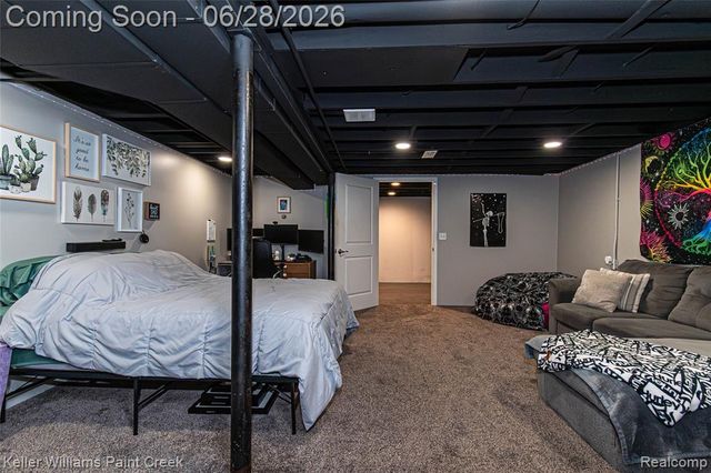 9075 Headley Drive, Sterling Heights, MI 48314