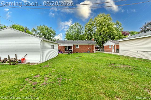 9075 Headley Drive, Sterling Heights, MI 48314