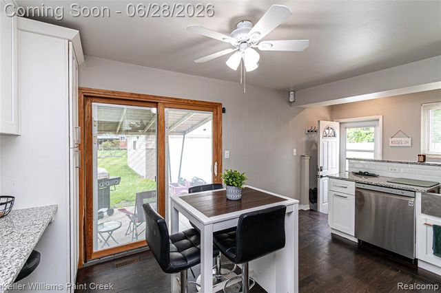 9075 Headley Drive, Sterling Heights, MI 48314