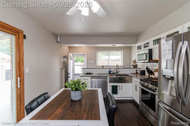 9075 Headley Drive, Sterling Heights, MI 48314