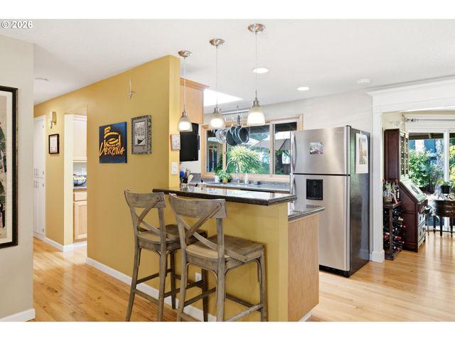 17902 BELMORE Ave, Lake Oswego, OR 97035