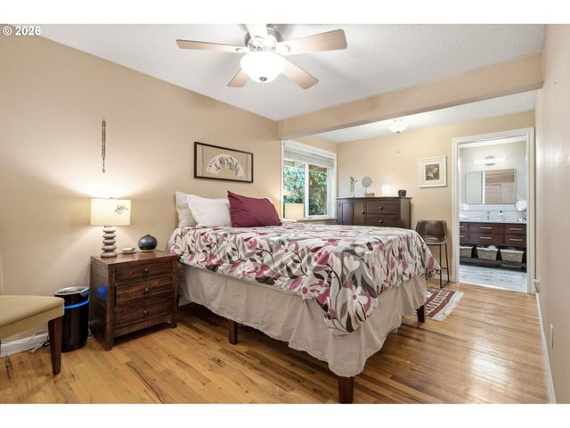 17902 BELMORE Ave, Lake Oswego, OR 97035