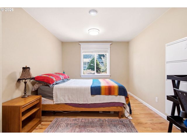 17902 BELMORE Ave, Lake Oswego, OR 97035