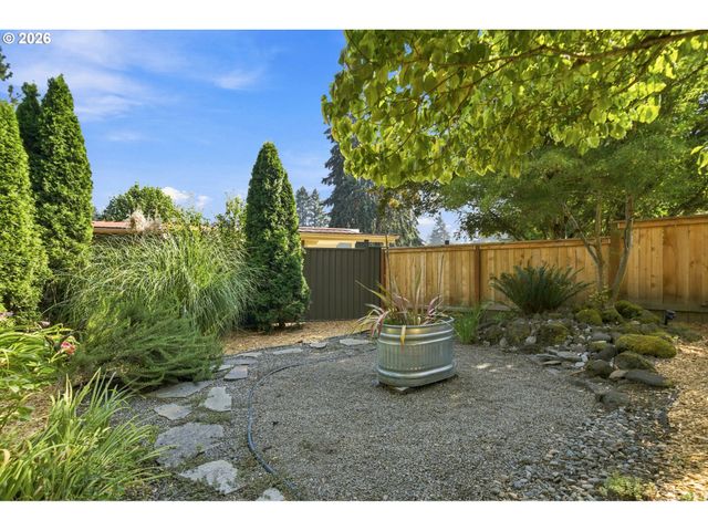 17902 BELMORE Ave, Lake Oswego, OR 97035