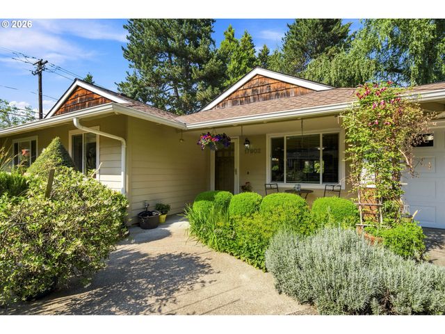 17902 BELMORE Ave, Lake Oswego, OR 97035