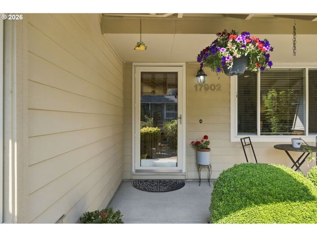 17902 BELMORE Ave, Lake Oswego, OR 97035