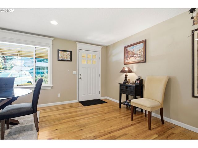 17902 BELMORE Ave, Lake Oswego, OR 97035