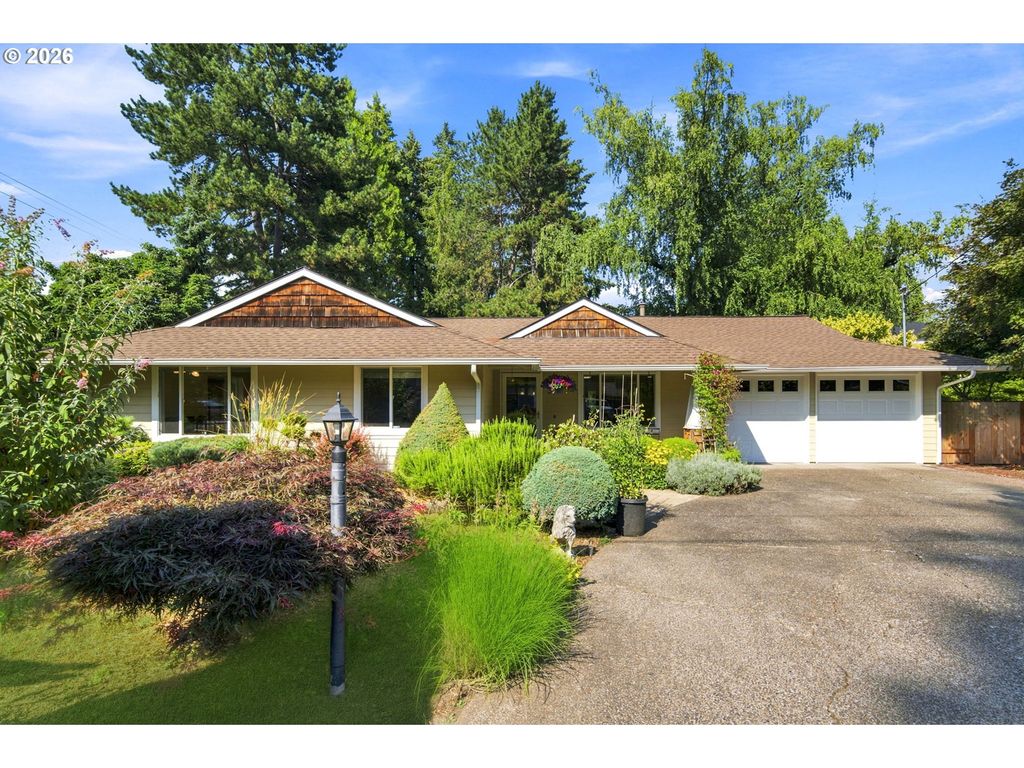 17902 BELMORE Ave, Lake Oswego, OR 97035