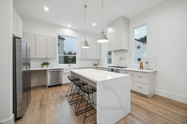 4231 Gibson Street, Houston, TX 77007