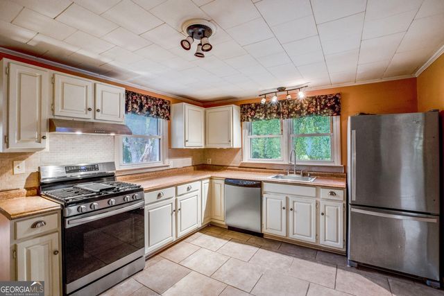 256 Black Rock Mountain Parkway, Clayton, GA 30525