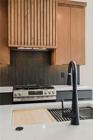 15665 W 165th Street, Olathe, KS 66062