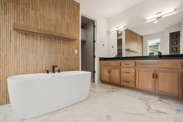 15665 W 165th Street, Olathe, KS 66062