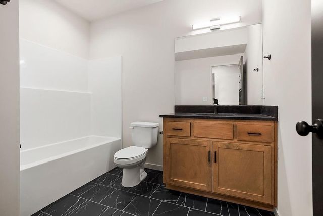 15665 W 165th Street, Olathe, KS 66062