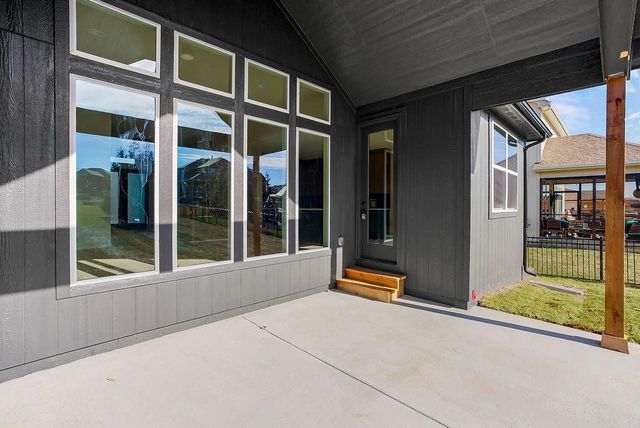 15665 W 165th Street, Olathe, KS 66062