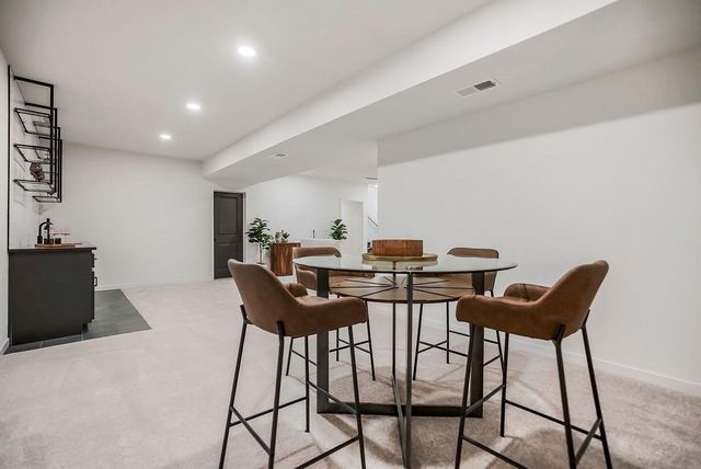 15665 W 165th Street, Olathe, KS 66062