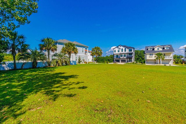 120 Palmetto Harbour Dr., North Myrtle Beach, SC 29582