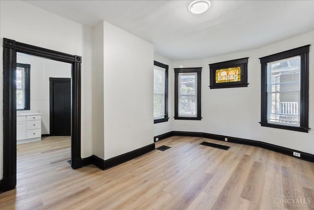 5213 Kenwood Road, Cincinnati, OH 45227