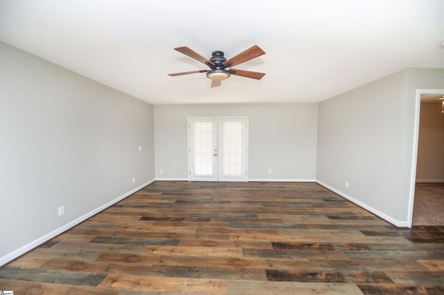 7840 Cross Anchor Road, Enoree, SC 29335