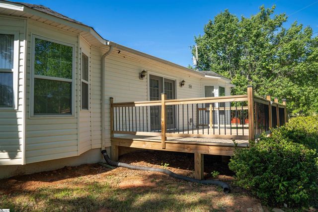 7840 Cross Anchor Road, Enoree, SC 29335