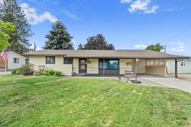 412 E Cozza Dr, Spokane, WA 99208
