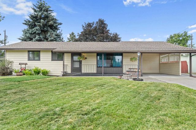 412 E Cozza Dr, Spokane, WA 99208