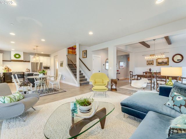 2877 Nw MT ASHLAND Ln, Mc Minnville, OR 97128