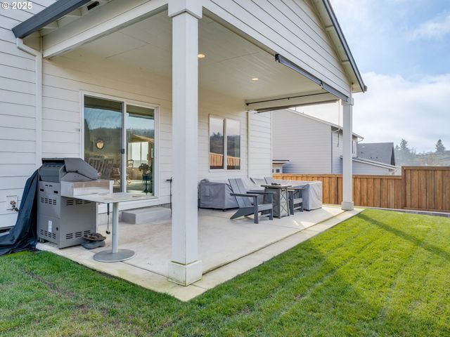 2877 Nw MT ASHLAND Ln, Mc Minnville, OR 97128