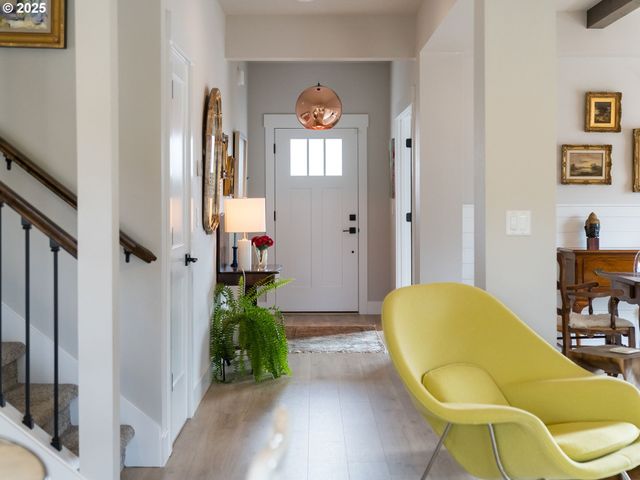 2877 Nw MT ASHLAND Ln, Mc Minnville, OR 97128