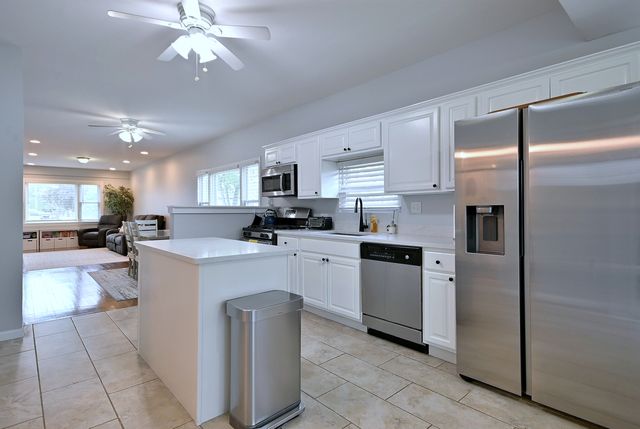 947 Hannah Avenue, Forest Park, IL 60130