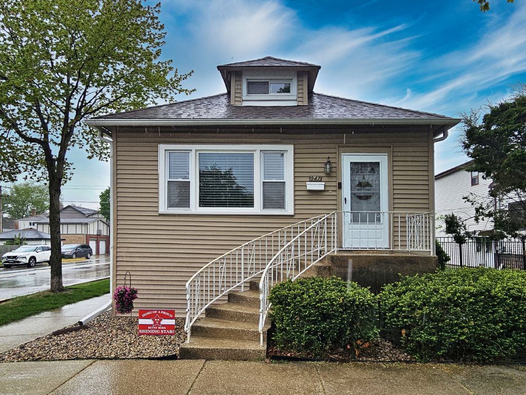 947 Hannah Avenue, Forest Park, IL 60130