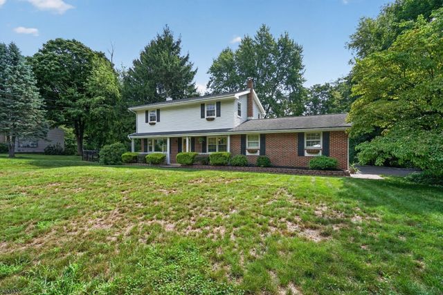 17 Wayside Ln, Clinton Twp., NJ 08833