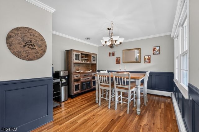 17 Wayside Ln, Clinton Twp., NJ 08833