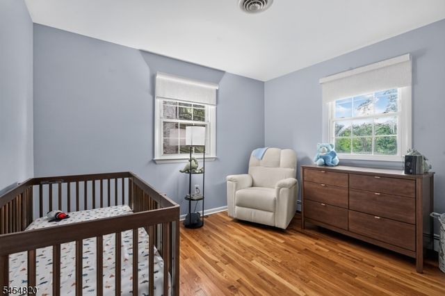 17 Wayside Ln, Clinton Twp., NJ 08833