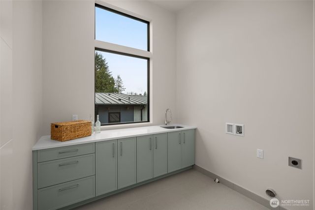 6038 50th Avenue NE, Seattle, WA 98115