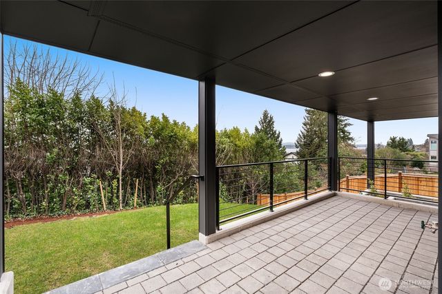 6038 50th Avenue NE, Seattle, WA 98115
