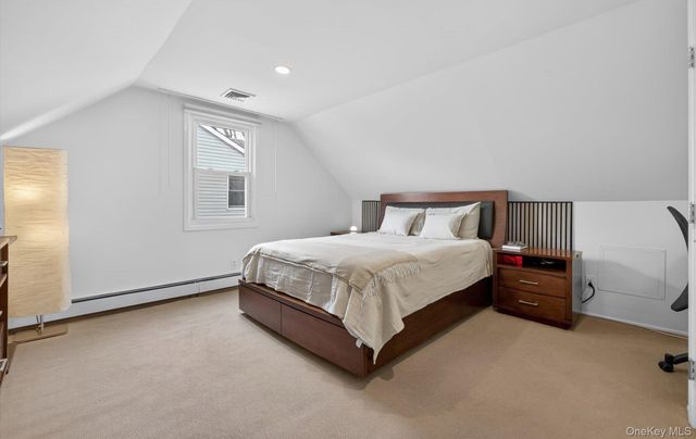 28 Harbor Road, Port Washington, NY 11050